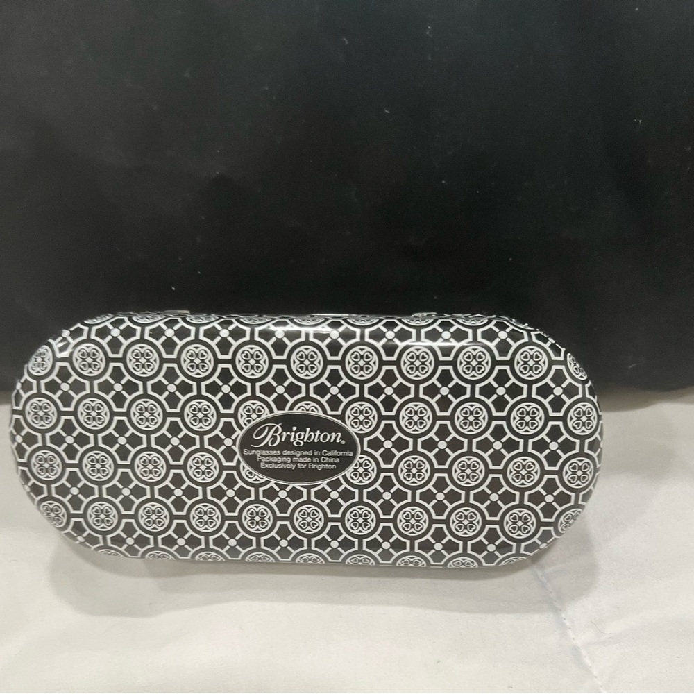 BRIGHTON Eyeglass Metal Tin Case - Picture 4 of 4